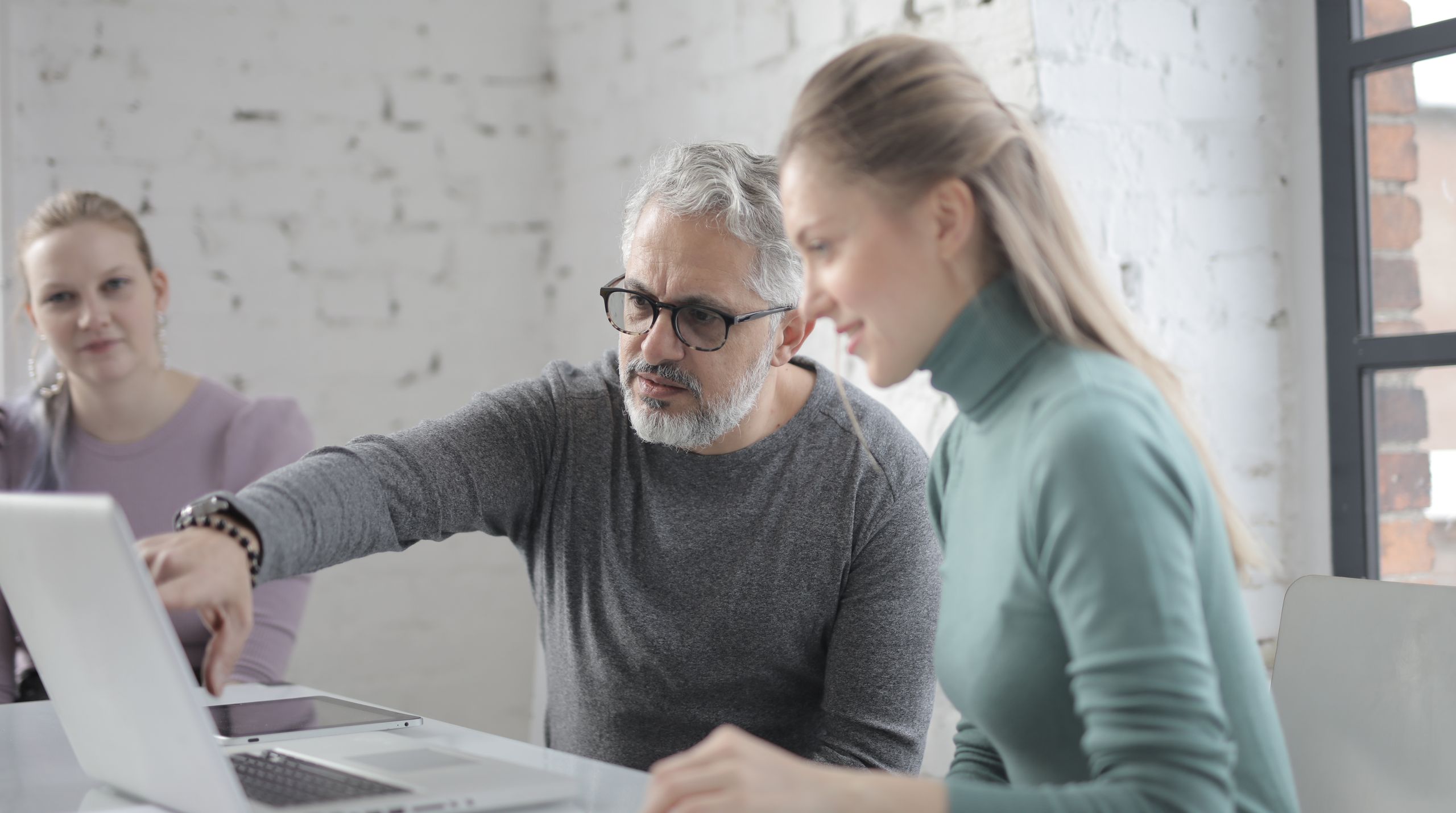 CRM Training That Sticks: A Phased Rollout Plan